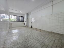 Blk 215 Jurong East Street 21 (Jurong East), HDB 3 Rooms #561879491